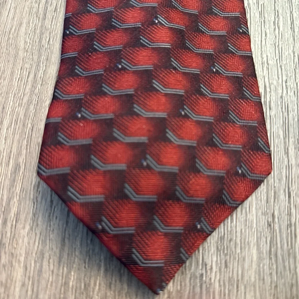 Vintage bill blass Elegant Red Patterned silk Tie